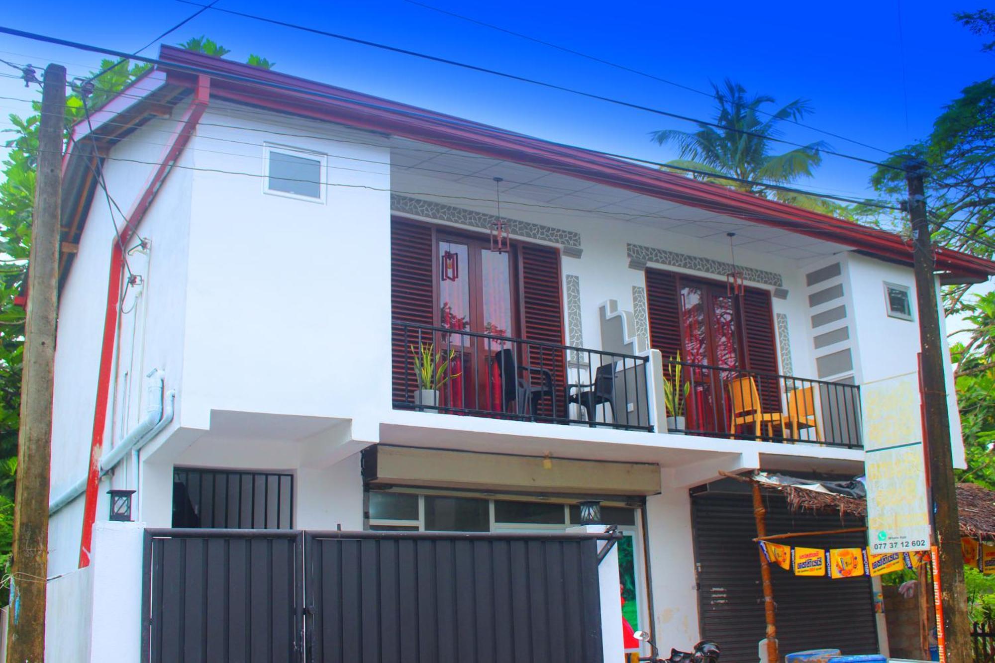 Samee Dream Guest Hotel Midigama East Exterior photo